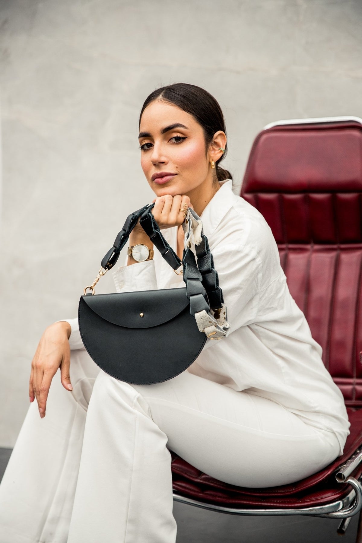 Bolso Media Luna Cuero Liso