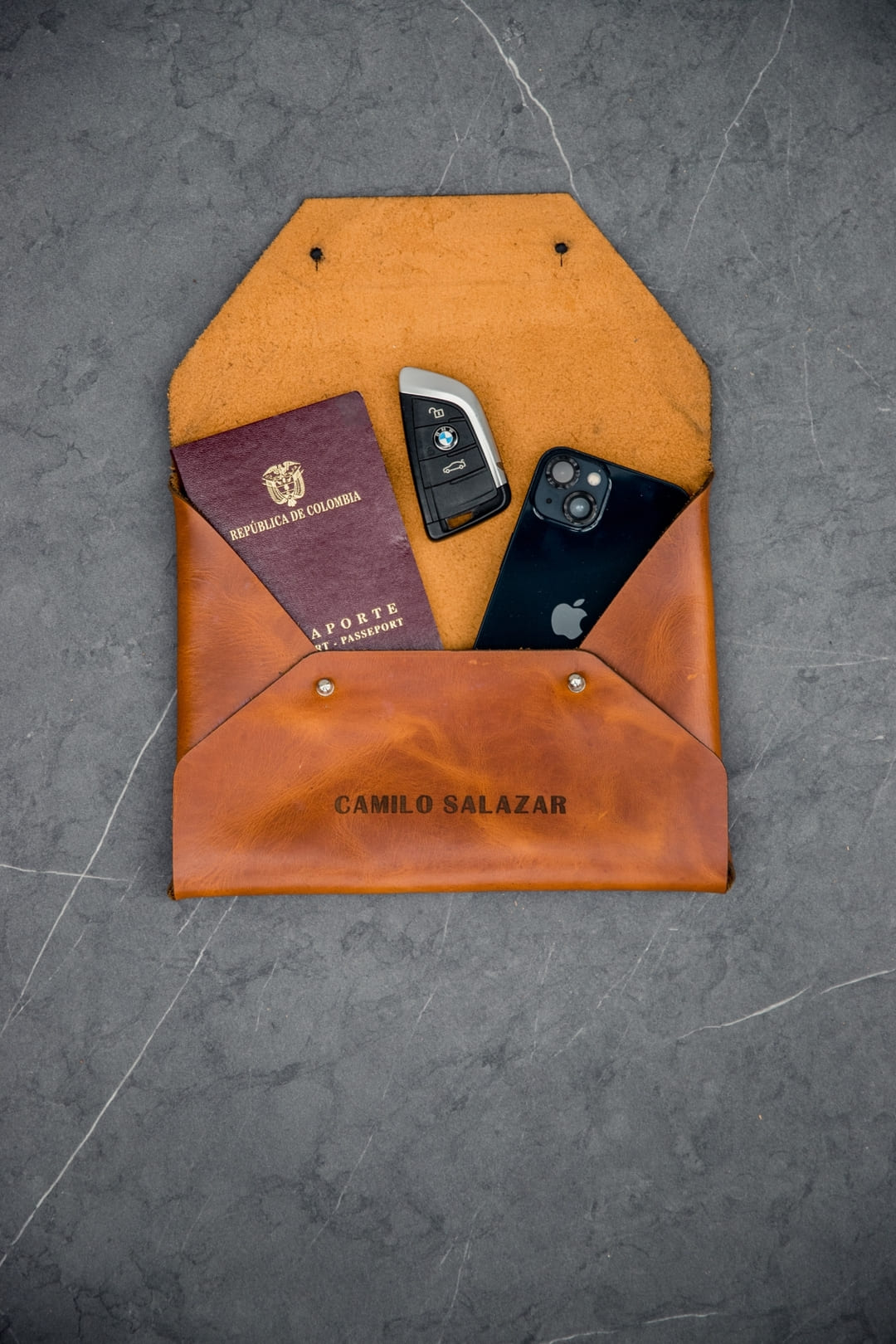 Estuche Tipo Sobre Grande (Clutch)
