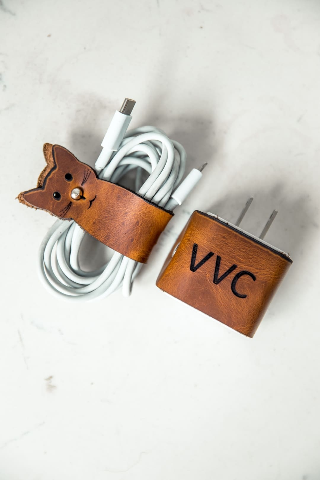 Protector Cargador + Organizador Cable